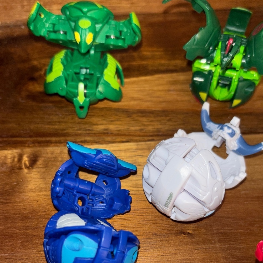 Bakugan lot - Picture 7 of 8